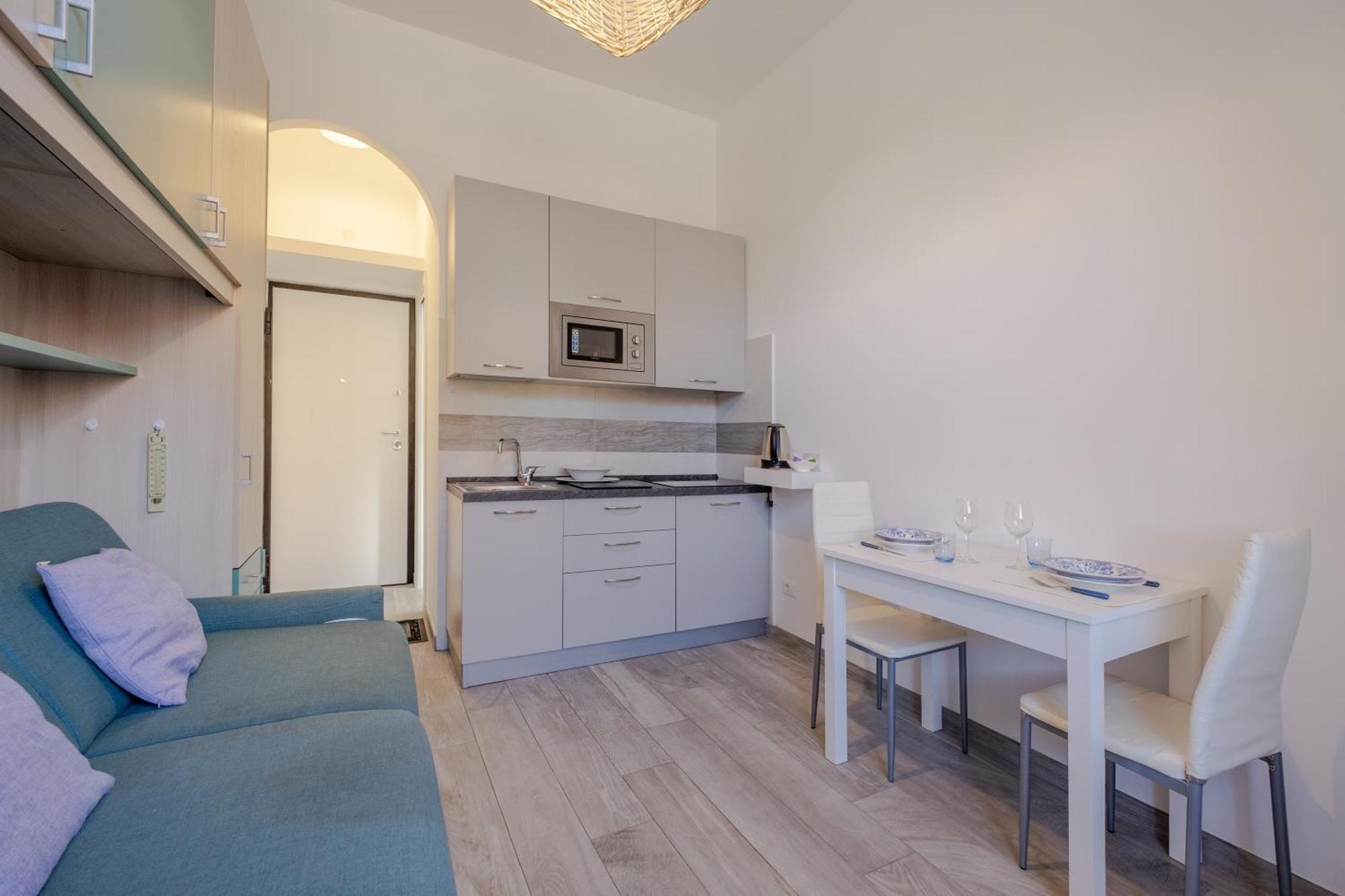 Casa Olga Apartment San Bartolomeo Al Mare Luaran gambar